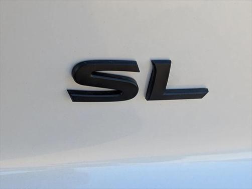 2025 Nissan Pathfinder SL FWD