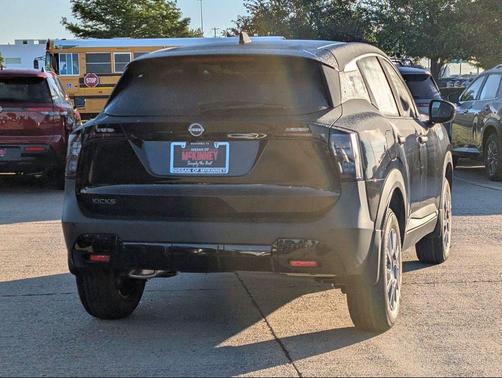 Super Black 2026 Nissan Kicks S