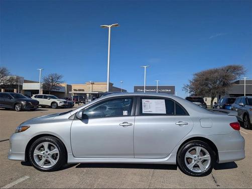 2012 Toyota Corolla LE
