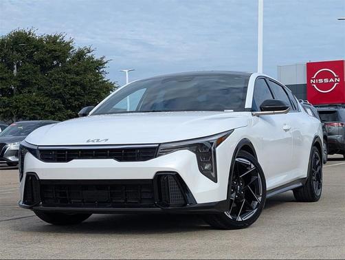 2025 Kia K4 GT-Line