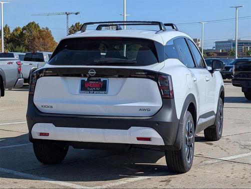 2026 Nissan Kicks SV