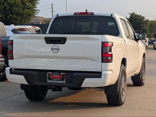 2025 Nissan Frontier SV