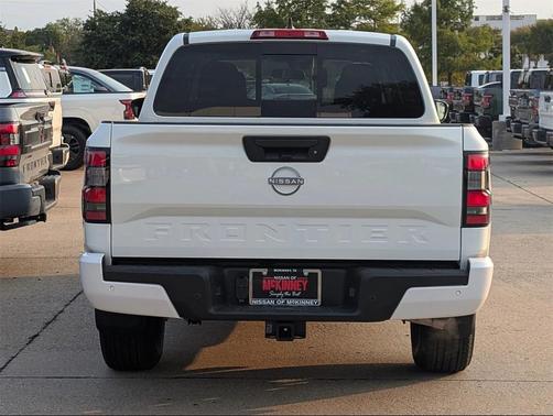 2025 Nissan Frontier SV