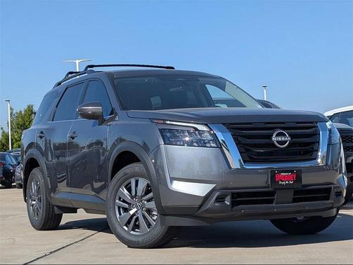 2025 Nissan Pathfinder SV FWD