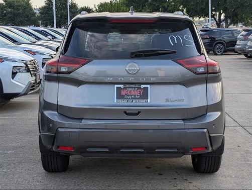 2025 Nissan Rogue SL