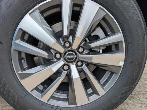 2025 Nissan Pathfinder SL 4WD