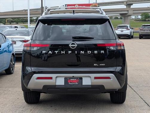 2025 Nissan Pathfinder SL 4WD