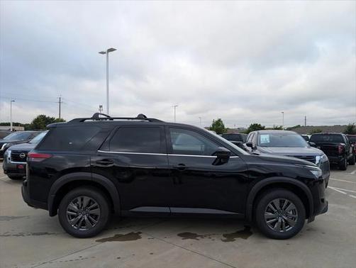 2025 Nissan Pathfinder SV FWD