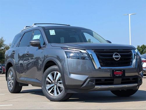 2025 Nissan Pathfinder SL 4WD