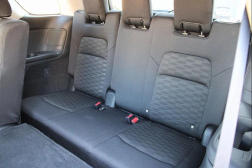 2024 Nissan Pathfinder S FWD