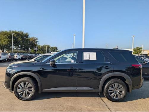 2024 Nissan Pathfinder S FWD