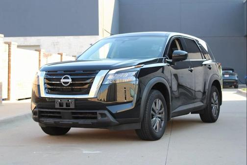 2024 Nissan Pathfinder S FWD