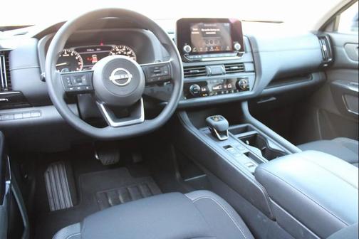 2024 Nissan Pathfinder S FWD