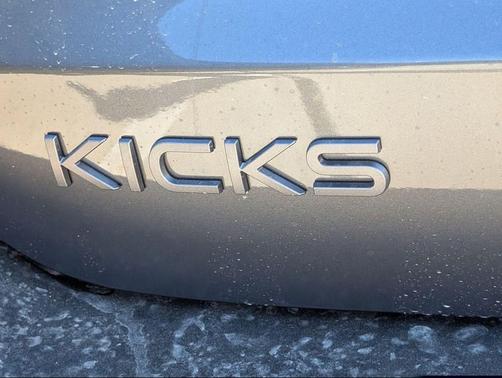 Gun Metallic 2026 Nissan Kicks SV