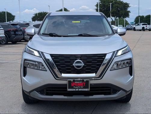Brilliant Silver 2022 Nissan Rogue SV