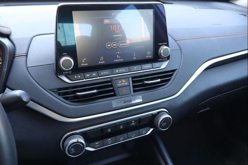 Brilliant Silver Metallic 2020 Nissan Altima SR FWD