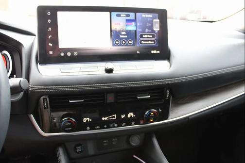 2025 Nissan Rogue Platinum