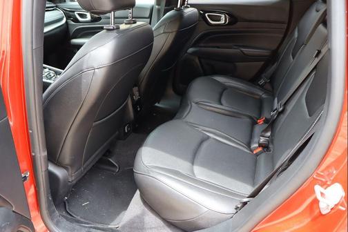 Redline Pearlcoat 2023 Jeep Compass High Altitude