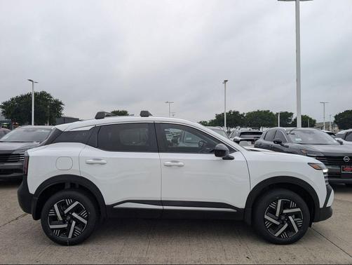 Fresh Powder 2026 Nissan Kicks SV
