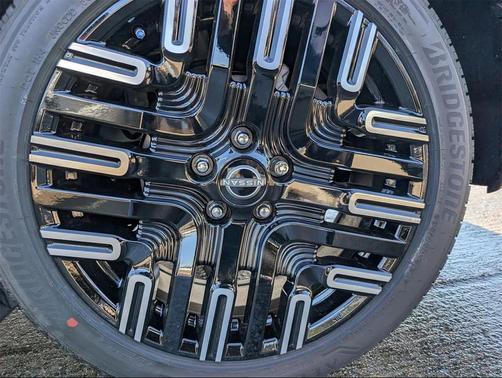 2026 Nissan Leaf PLATINUM+