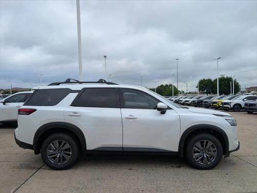 2025 Nissan Pathfinder SV FWD