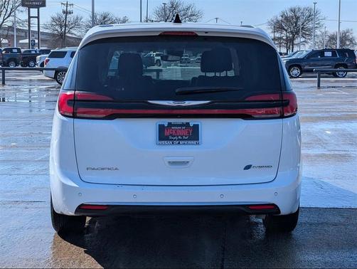 2024 Chrysler Pacifica Hybrid Select