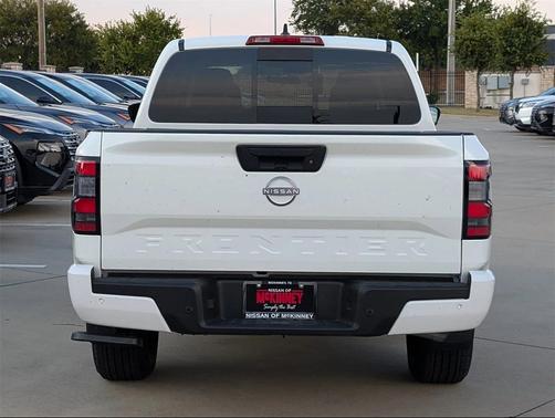 2025 Nissan Frontier SV