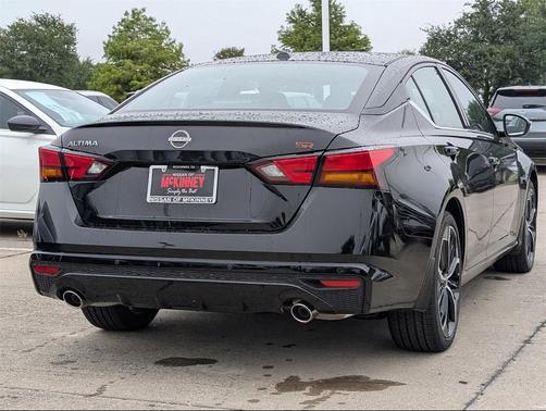 2025 Nissan Altima SR FWD