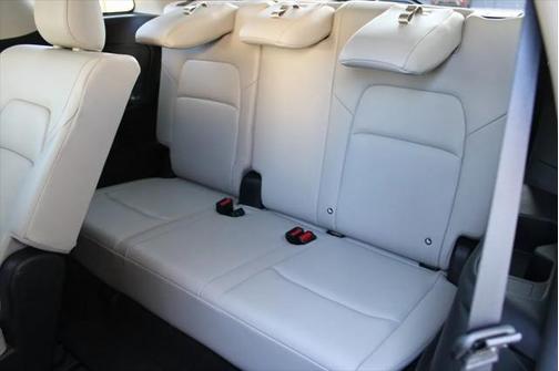2023 Nissan Pathfinder SL FWD