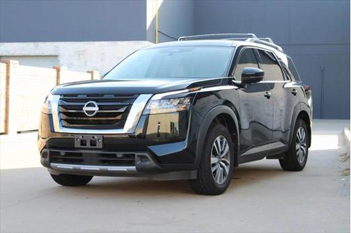 2023 Nissan Pathfinder SL FWD