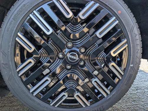 2026 Nissan Leaf PLATINUM+