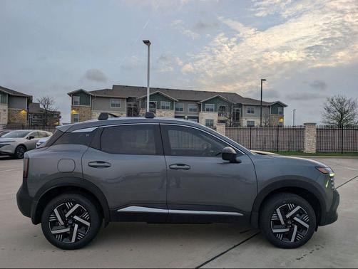 Gun Metallic 2026 Nissan Kicks SV