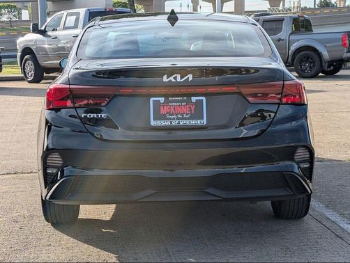 Aurora Black 2023 Kia Forte LXS