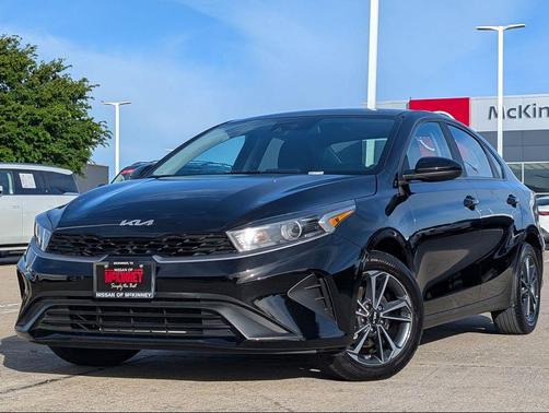 Aurora Black 2023 Kia Forte LXS