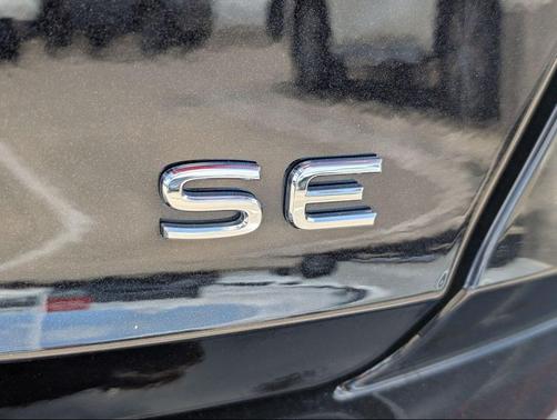 Deep Black Pearl 2025 Volkswagen Jetta 1.5T SE