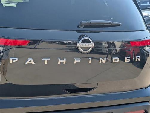 2025 Nissan Pathfinder SV FWD
