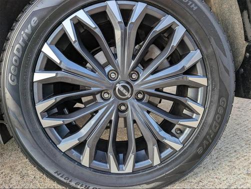 2024 Nissan Rogue Platinum