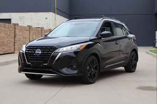 Super Black 2024 Nissan Kicks SR