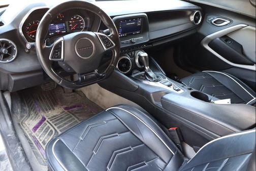 Summit White 2020 Chevrolet Camaro 1LT