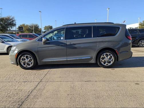2022 Chrysler Pacifica Limited
