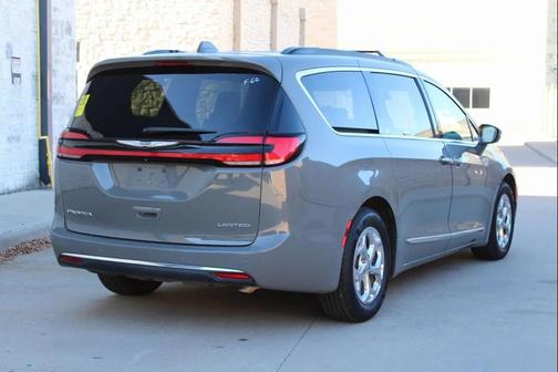 2022 Chrysler Pacifica Limited