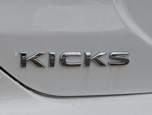 2025 Nissan Kicks S