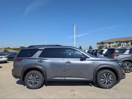 2025 Nissan Pathfinder SV 4WD