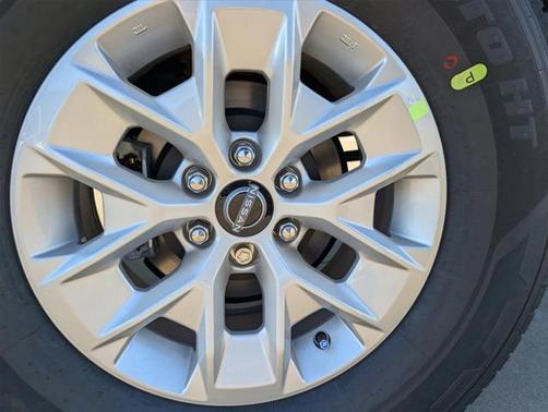 2025 Nissan Frontier S