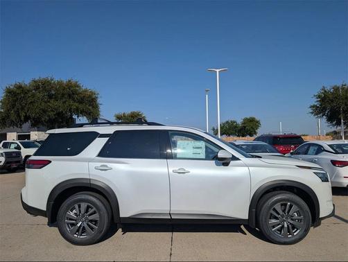 2025 Nissan Pathfinder SV FWD