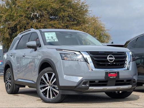 2025 Nissan Pathfinder Platinum FWD