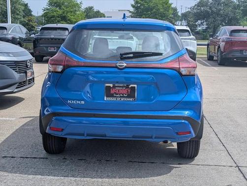 2025 Nissan Kicks S