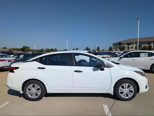 2025 Nissan Versa 1.6 S
