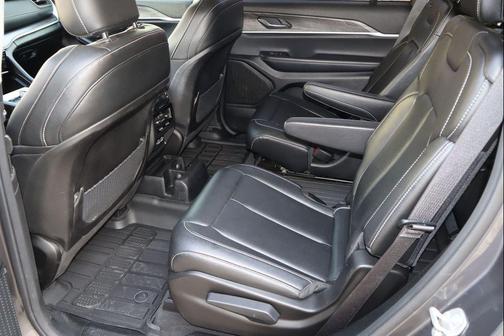 Baltic Gray Metallic Clearcoat 2024 Jeep Grand Cherokee L Limited