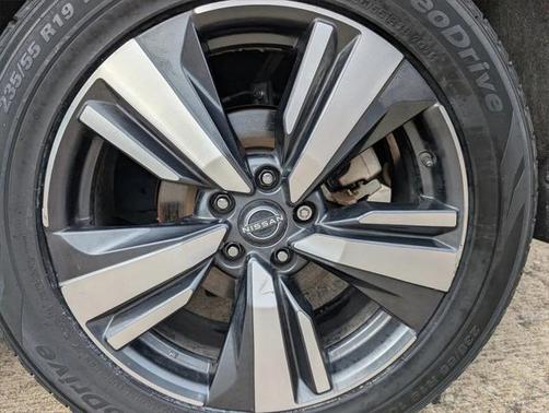 2022 Nissan Rogue SL